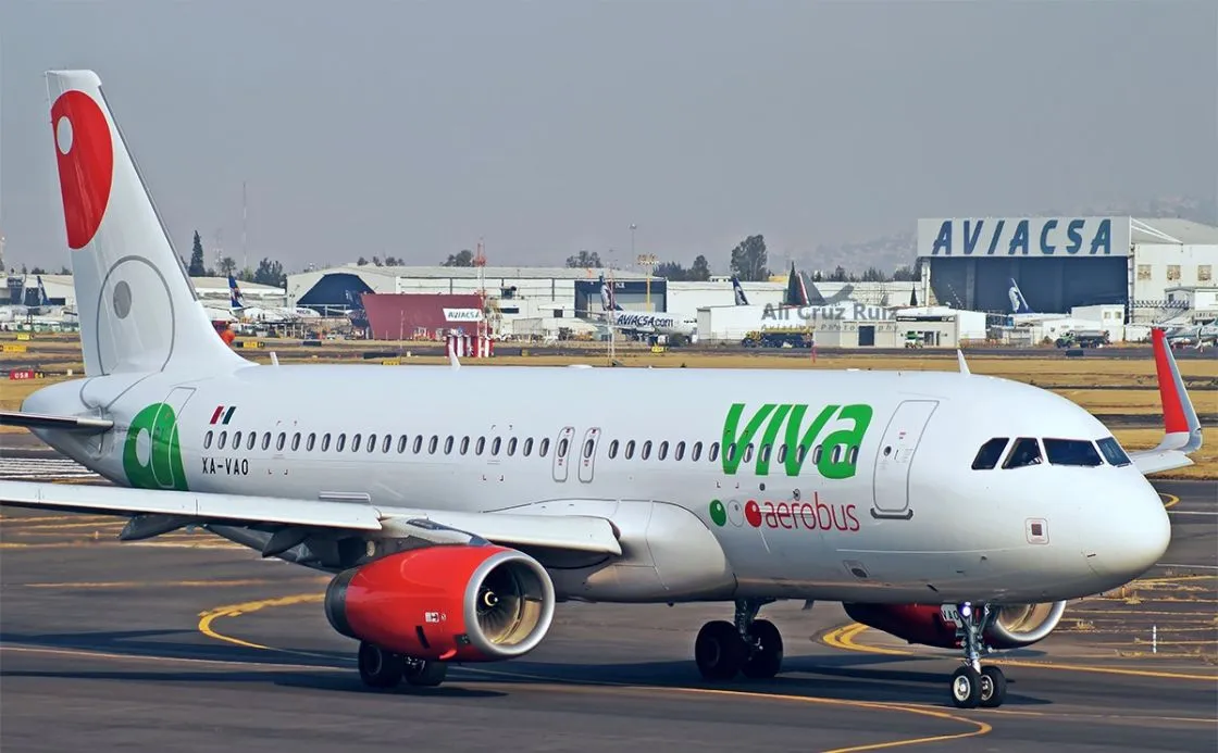 Por emergencia médica aterriza avión en Hermosillo, Sonora.