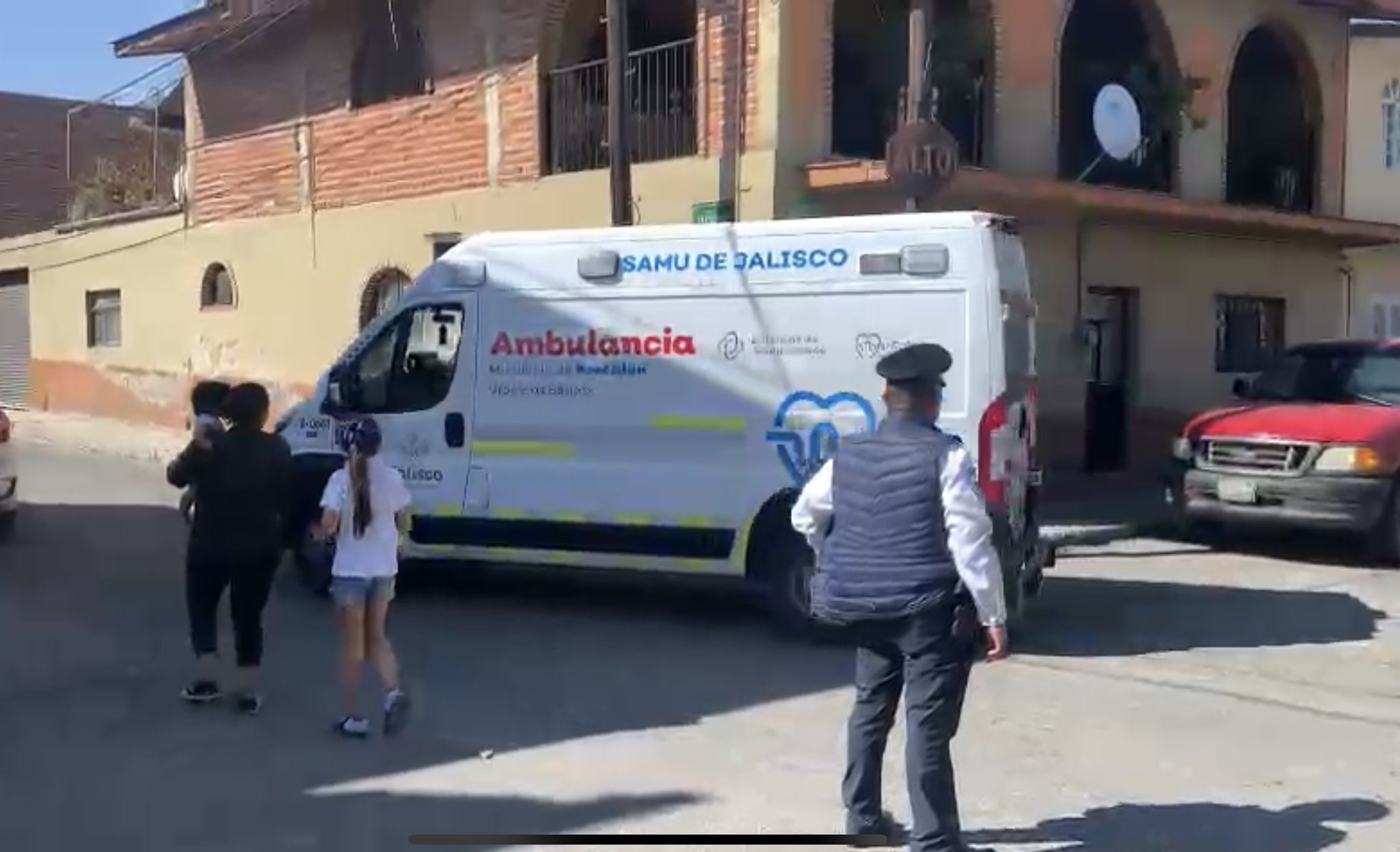 Acuden a denunciar a agresor y las asesina enfrente a la ley