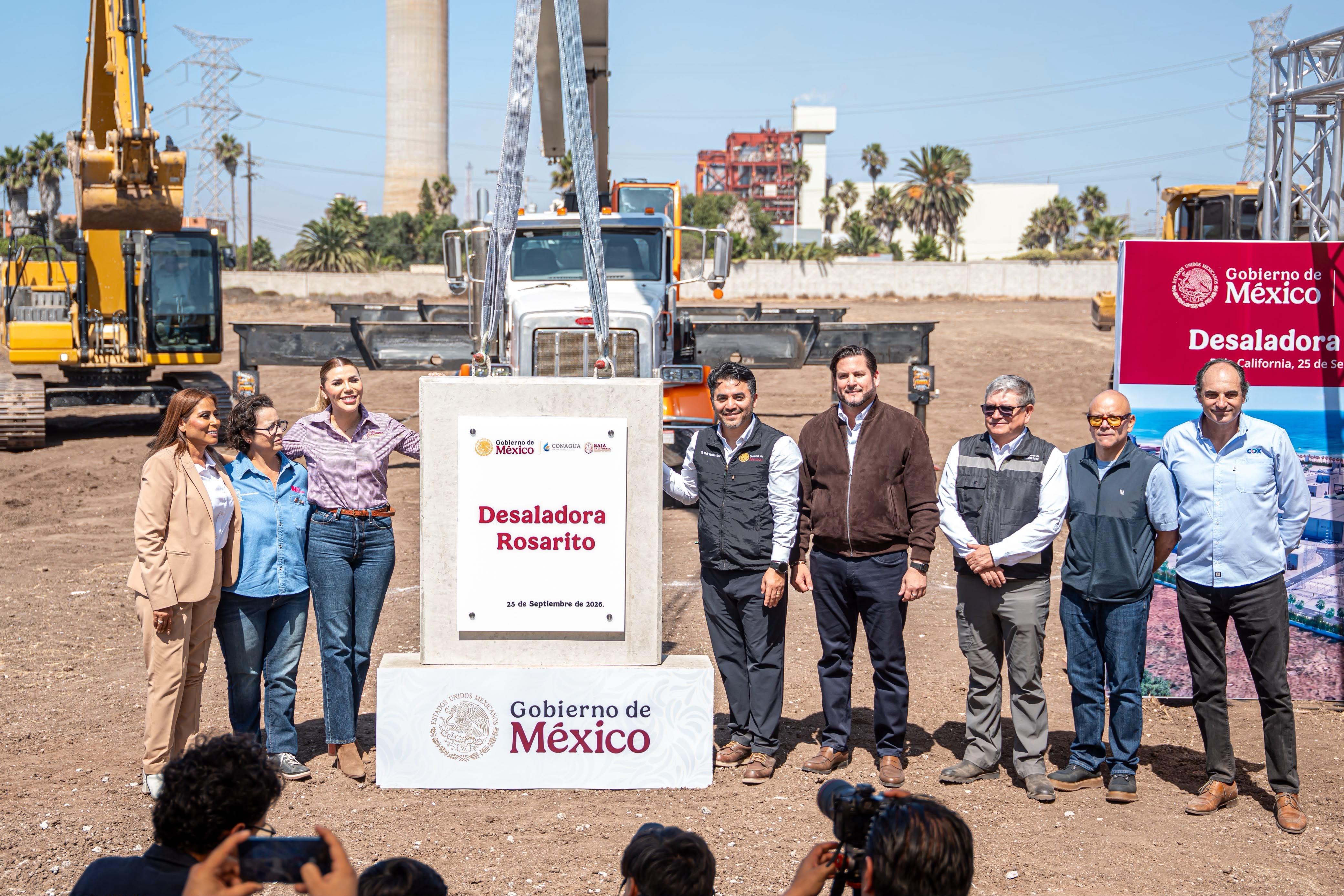 Colocan primera piedra de la desalinizadora de Playas de Rosarito