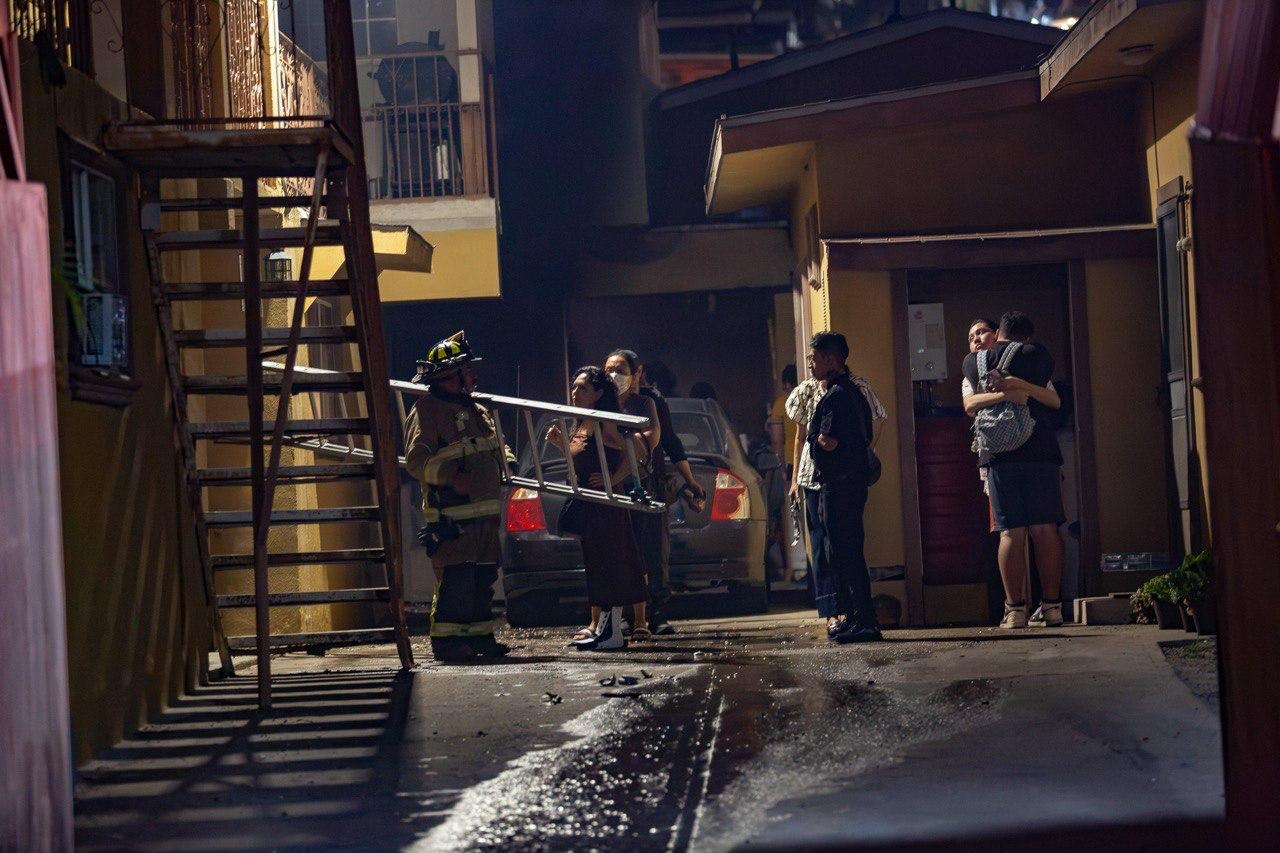 TIJUANA: Incendio en la colonia Empleado Postal deja dos jóvenes muertos