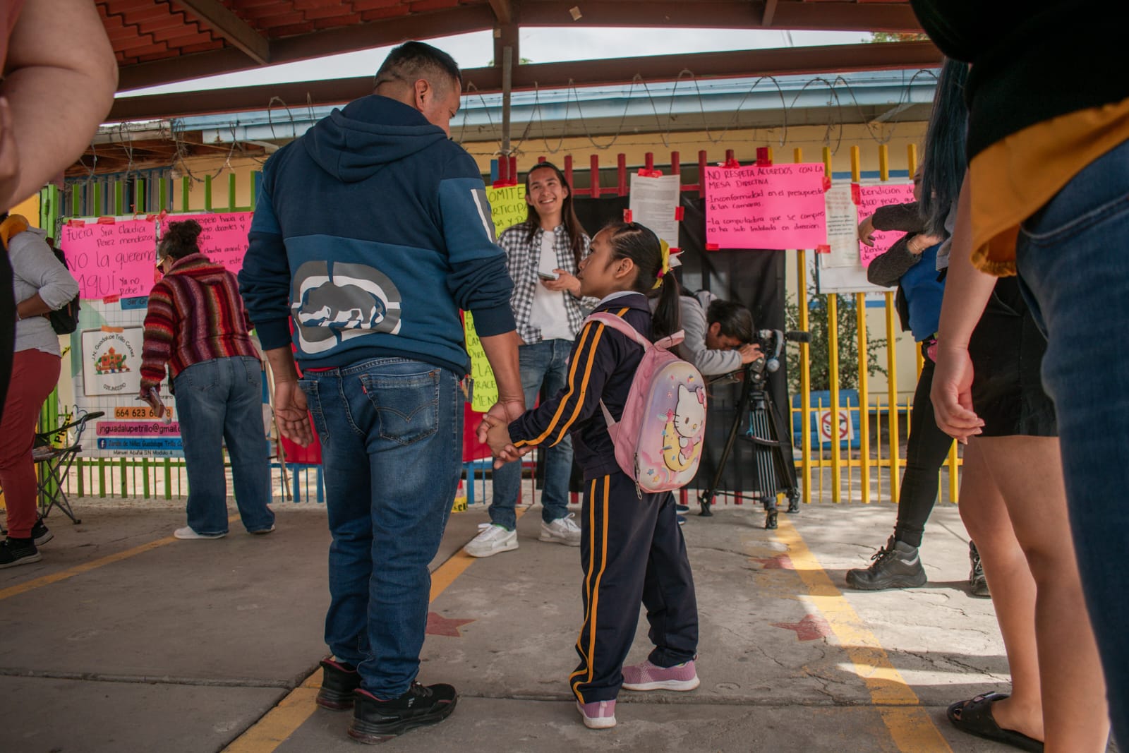 [VIDEO] Cierran padres de familia preescolar por abuso de poder: Tijuana