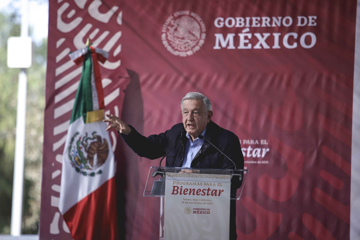 [VIDEO] Ignoran al presidente en restaurante de Mexicali