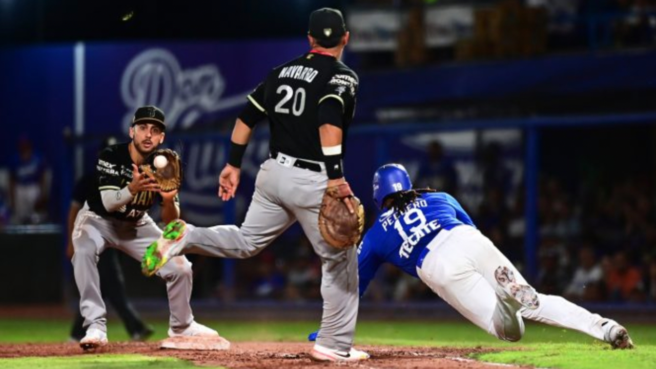 Toros perdió la brújula en el tercer juego ante Monclova. (Foto: Cortesía)