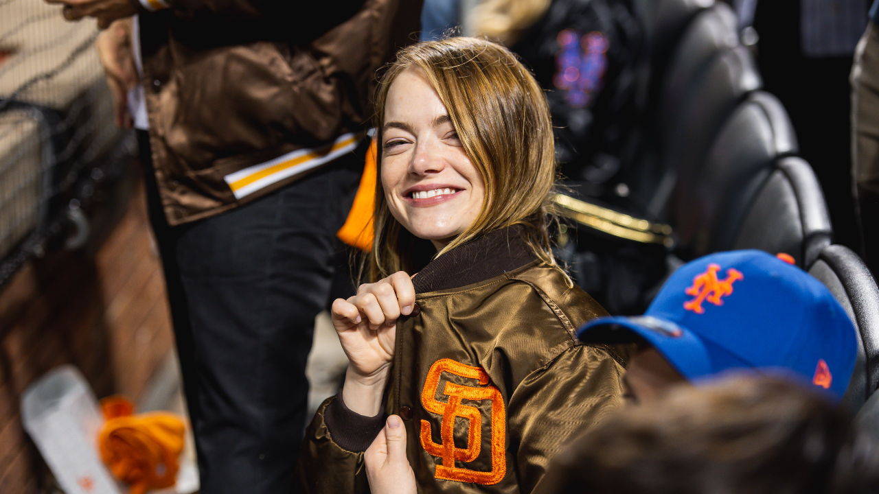 Emma Stone fue abucheada en el Citi Field. (Foto: @Padres)