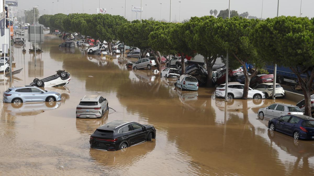 Cobran al menos 95 vidas las inundaciones en Valencia