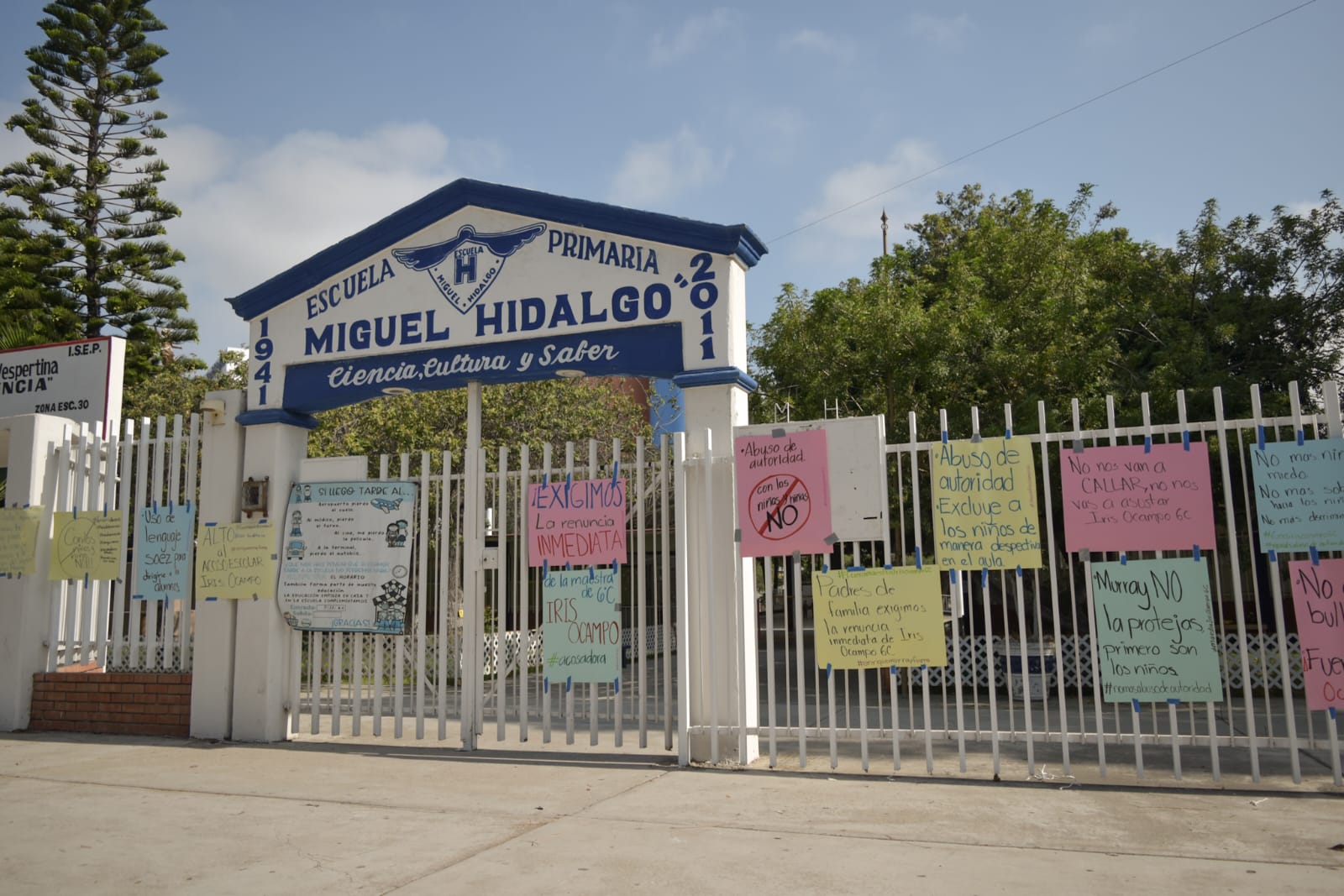 Denuncian a maestra por acosar a sus alumnos en la primaria