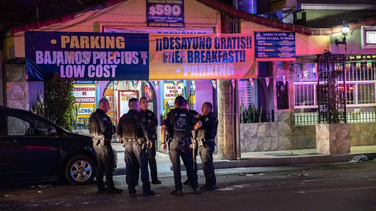 TIJUANA: Intentó huir en taxi tras atacar a mujer trans en hotel del Centro; lo detienen a unos metros