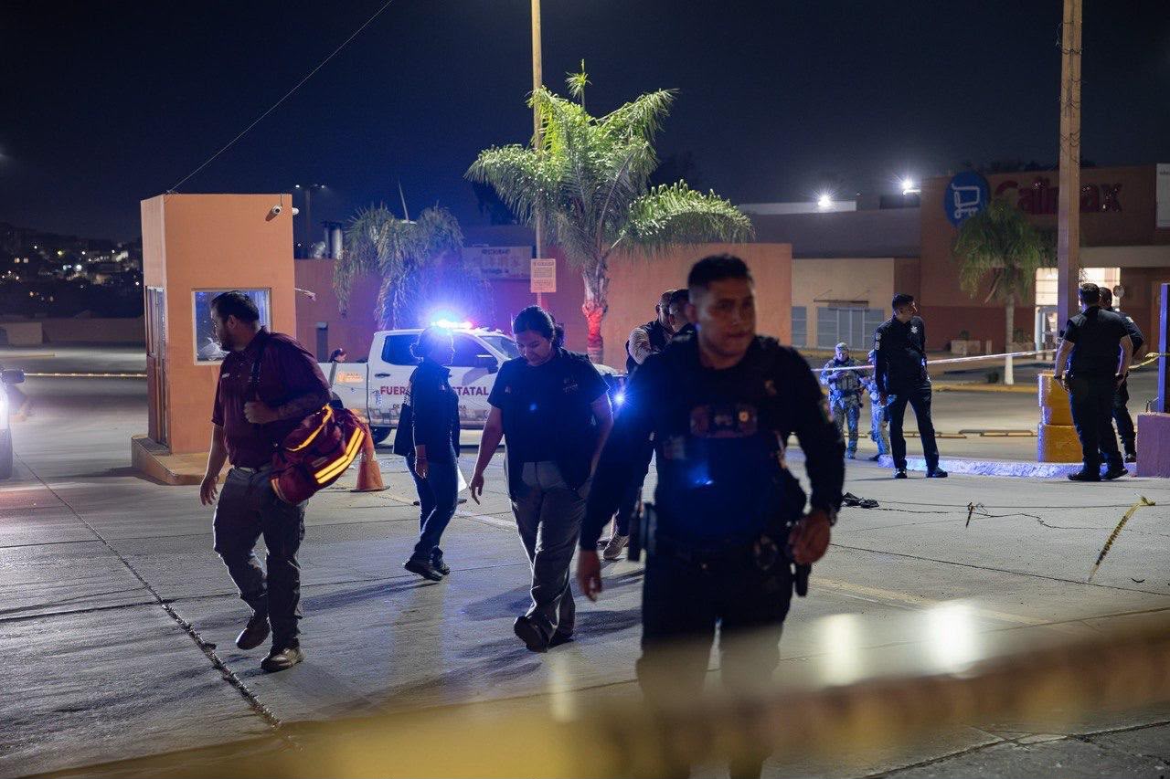 TIJUANA: Presunto asalto acaba a tiros en una caseta de Reforma