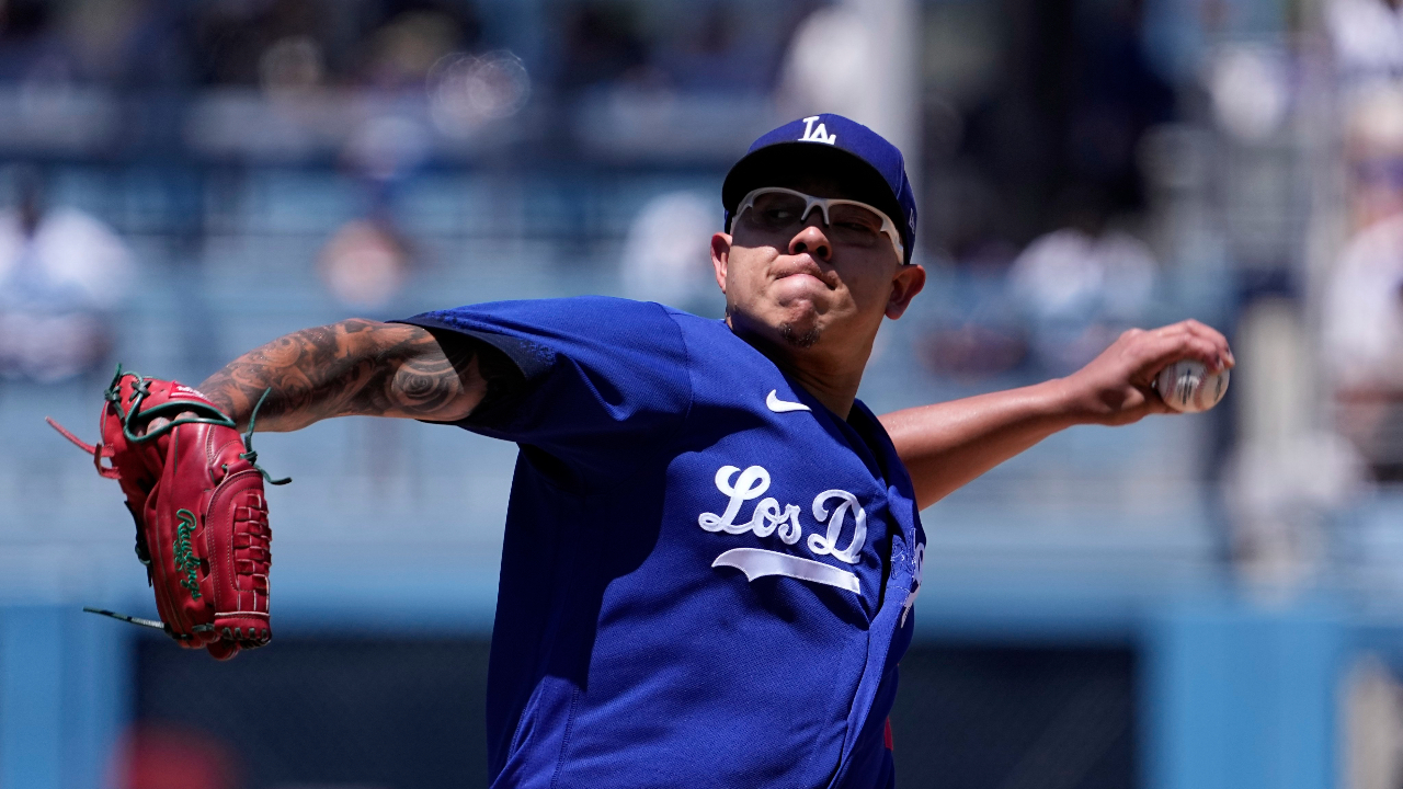 Separa Dodgers a Julio Urías