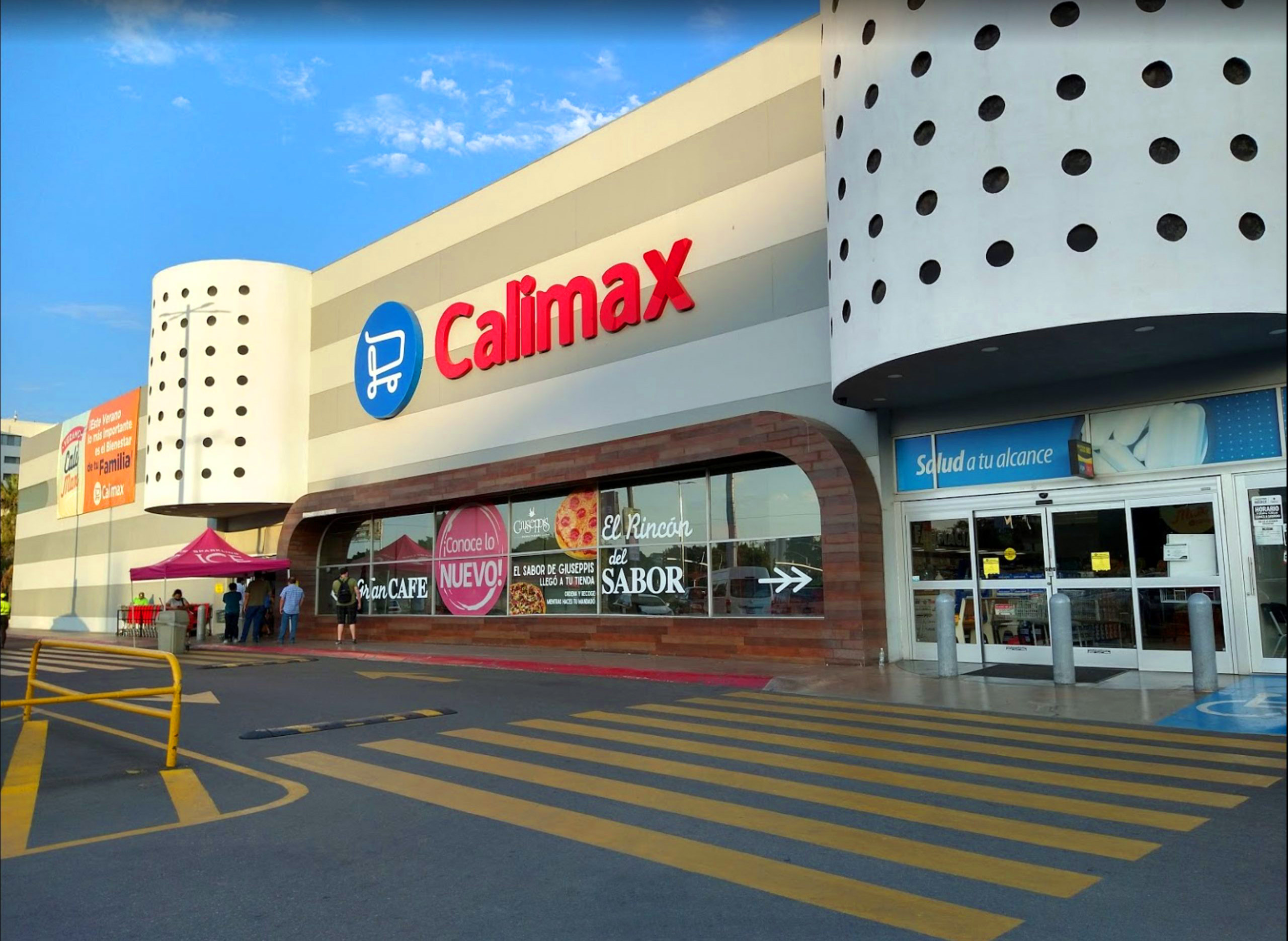 AMLO da reconocimiento a los supermercados más baratos del 2023; Tijuana entre ellos