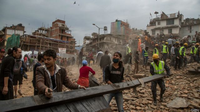 [VIDEO] Sacude terremoto a Nepal