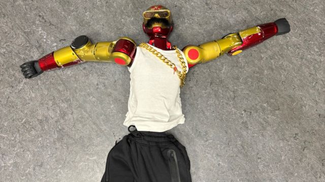 Investigan en Alemania a dos jóvenes por presunto acoso sexual con un robot