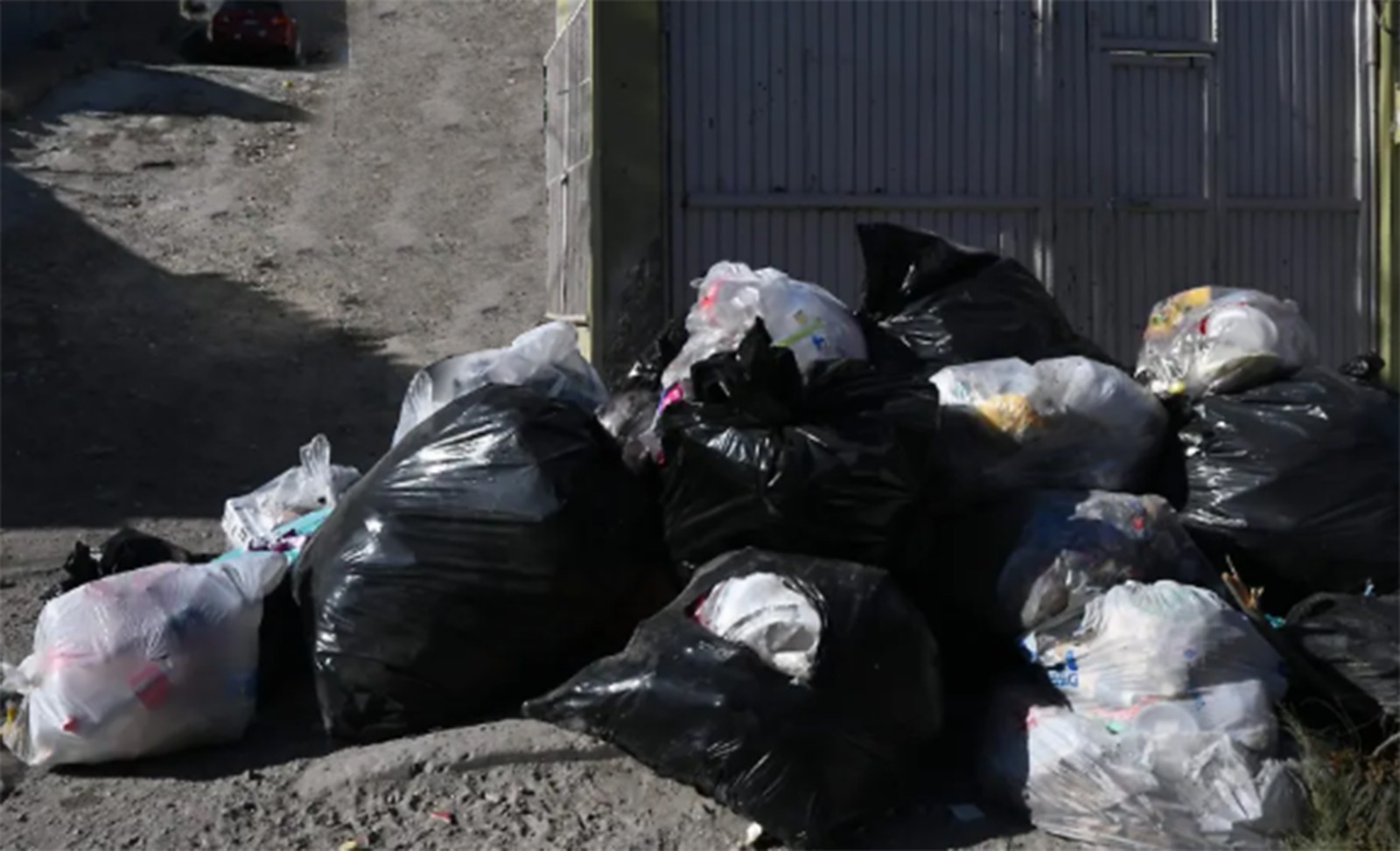 MEXICALI: Multas y trabajo comunitario para quienes tiren basura en la vía pública