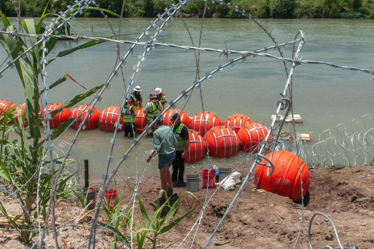 Muro flotante del Río Bravo: Problemas y violación de tratados