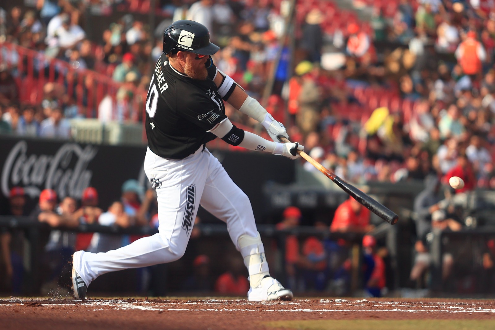 Golpe lagunero en Cerro Colorado: Toros cae 8-2 y empata la serie 1-1