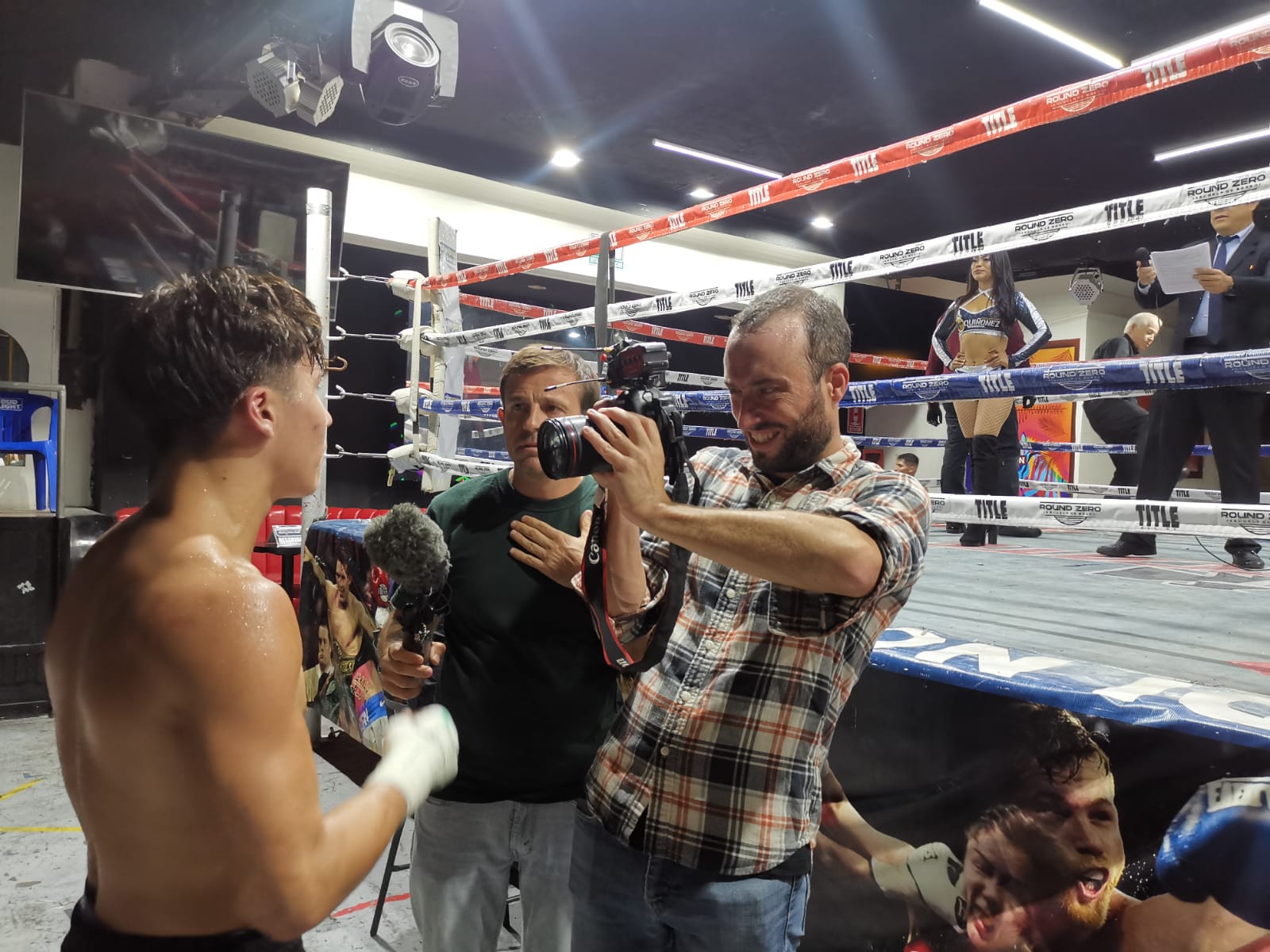 Periodistas vienen desde Francia para reportaje del boxeo en Tijuana