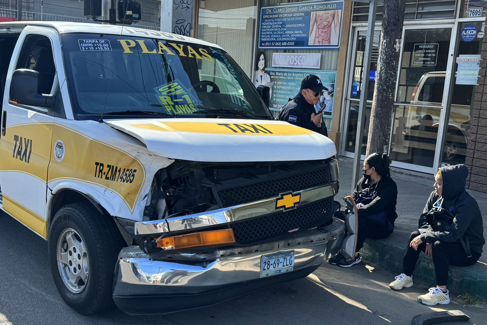 [VIDEO] Taxi choca y vehículo particular se da a la fuga en Tijuana
