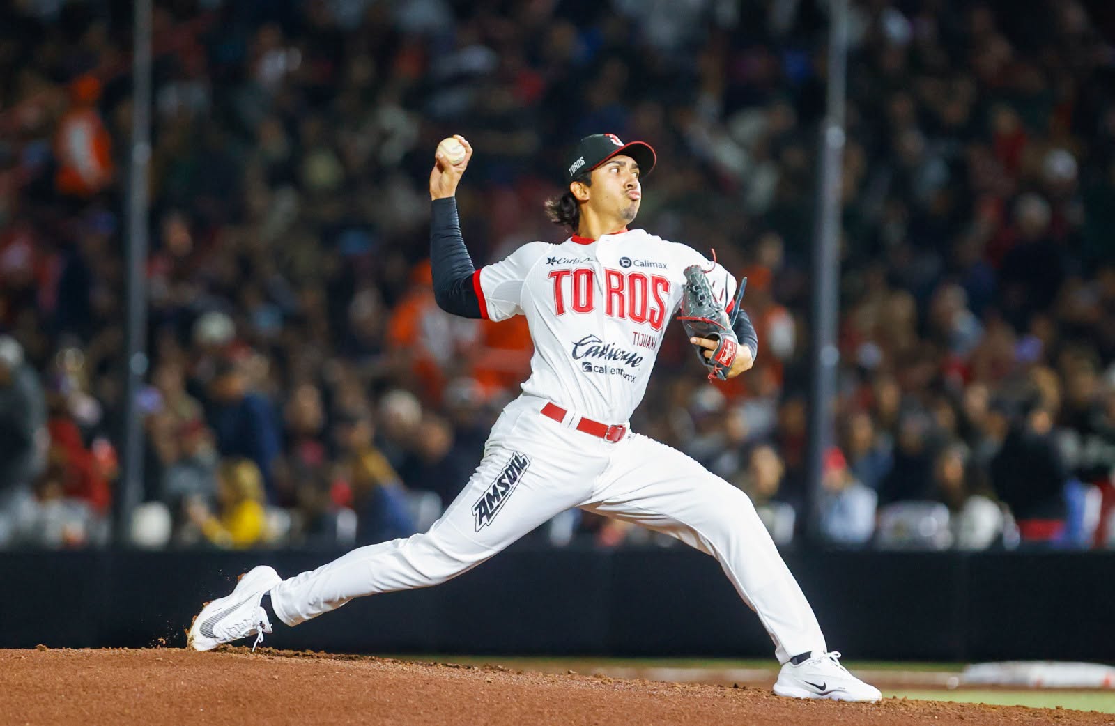 “El trabajo no está hecho”: Daniel Martínez mantiene la calma tras dominar en su debut en playoffs