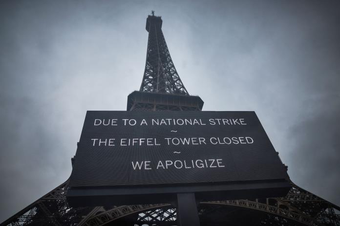 Cierran la Torre Eiffel por huelga a 5 meses de los Juegos Olímpicos