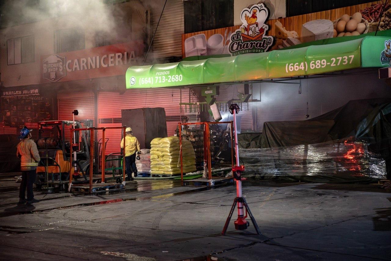 TIJUANA: Incendio en local de la Central de Abastos moviliza a Bomberos