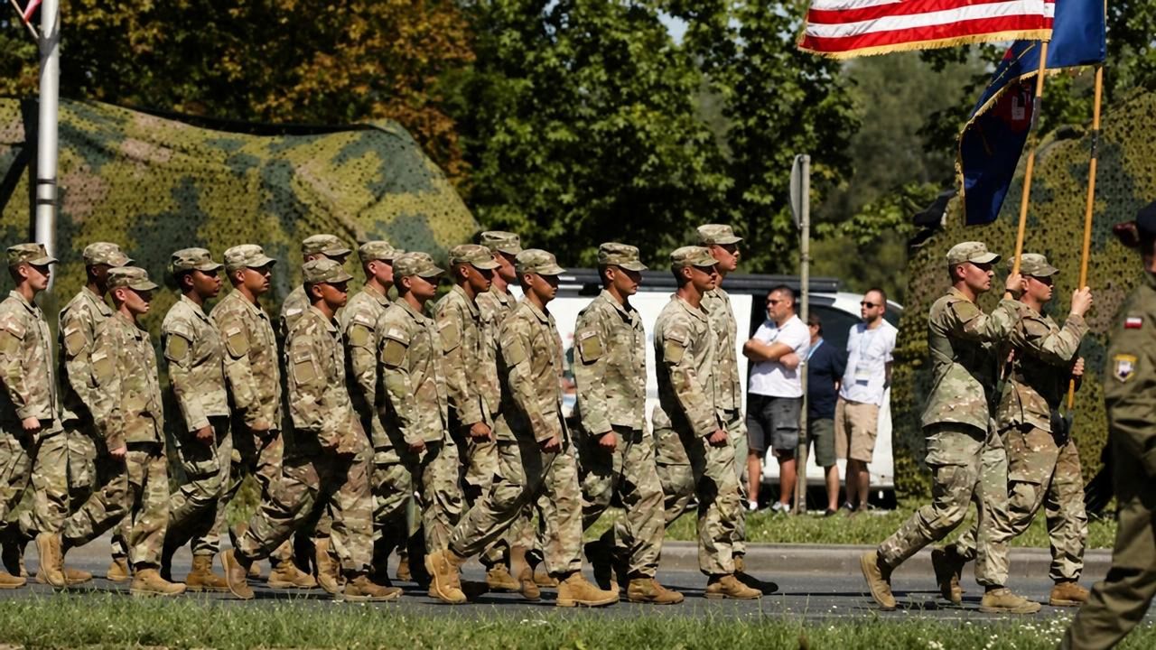 EU evalúa refuerzos militares ante posible acción en torno a Cuba