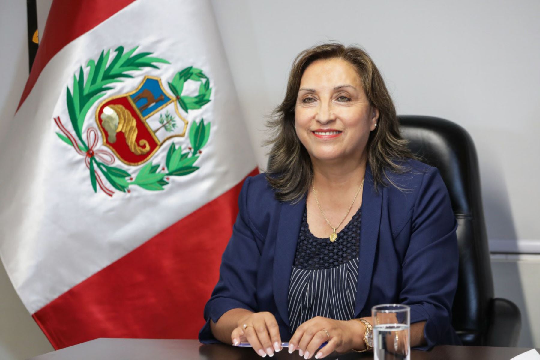 Dina Boluarte asume como presidenta del Perú