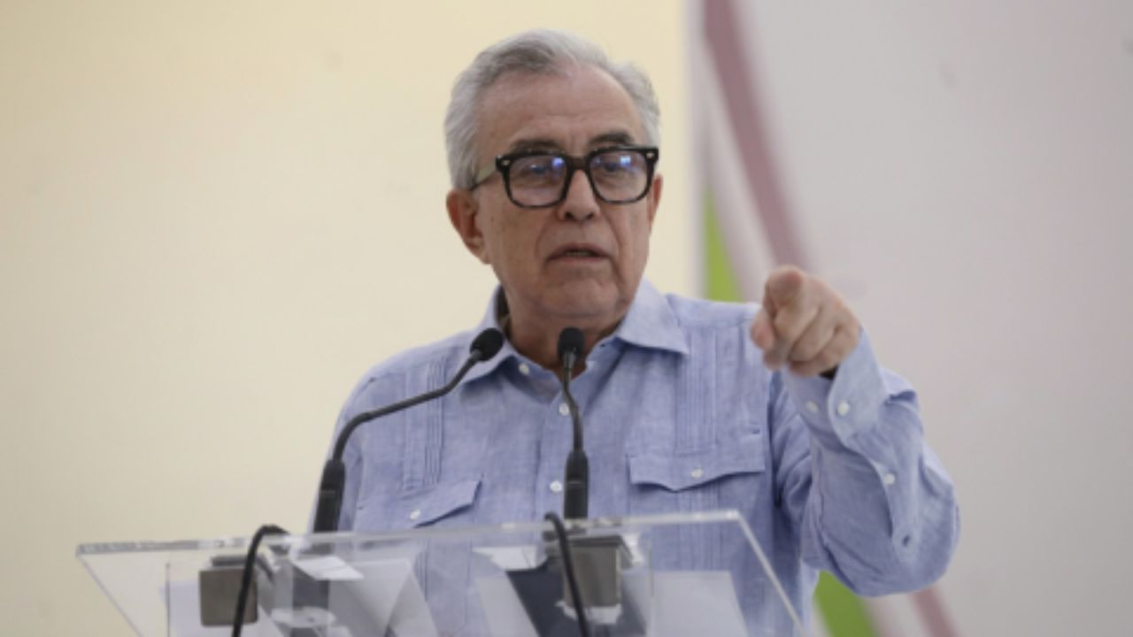 Rocha Moya retoma gubernatura de Sinaloa tras 112 días de licencia