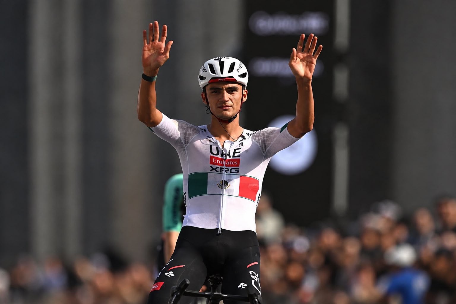 Isaac del Toro se mete al top seis en el Mundial de Ciclismo