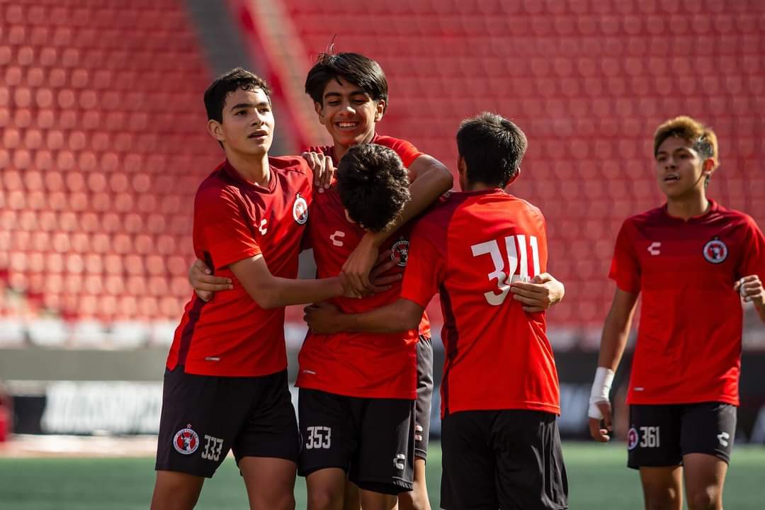 Doble triunfo de Xolos en Fuerzas Básicas