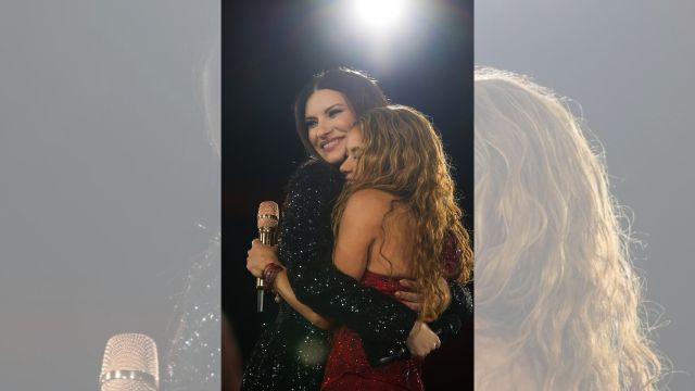 Laura Pausini aparece en concierto de Shakira y juntas cantan ‘Antología’