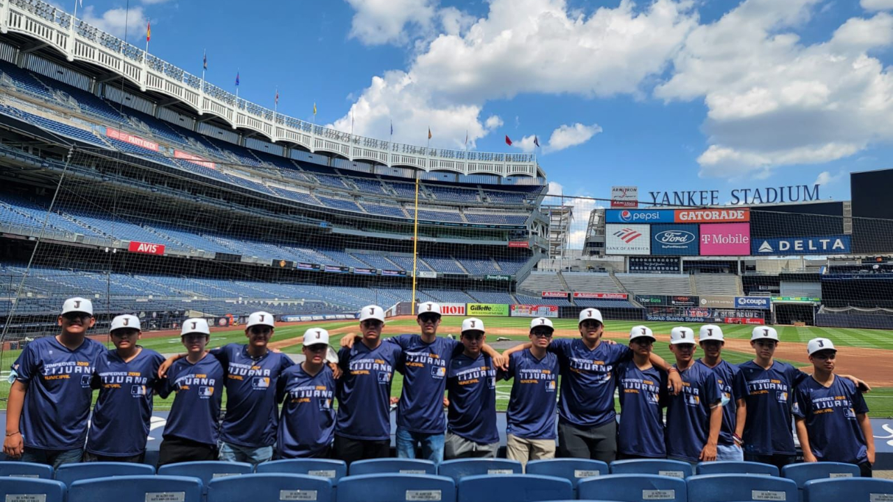 Angels de Tijuana de visita en el Yankee Stadium. (Foto: Cortesía)