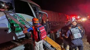 [VIDEO] Accidente saliente de Tijuana deja tres muertos y 14 heridos