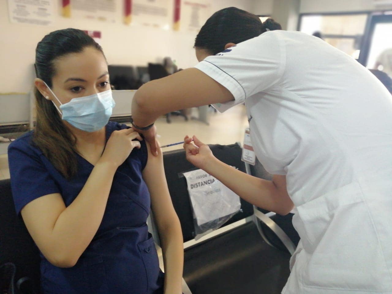 Invitan a mujeres embarazadas a aplicarse vacuna contra influenza