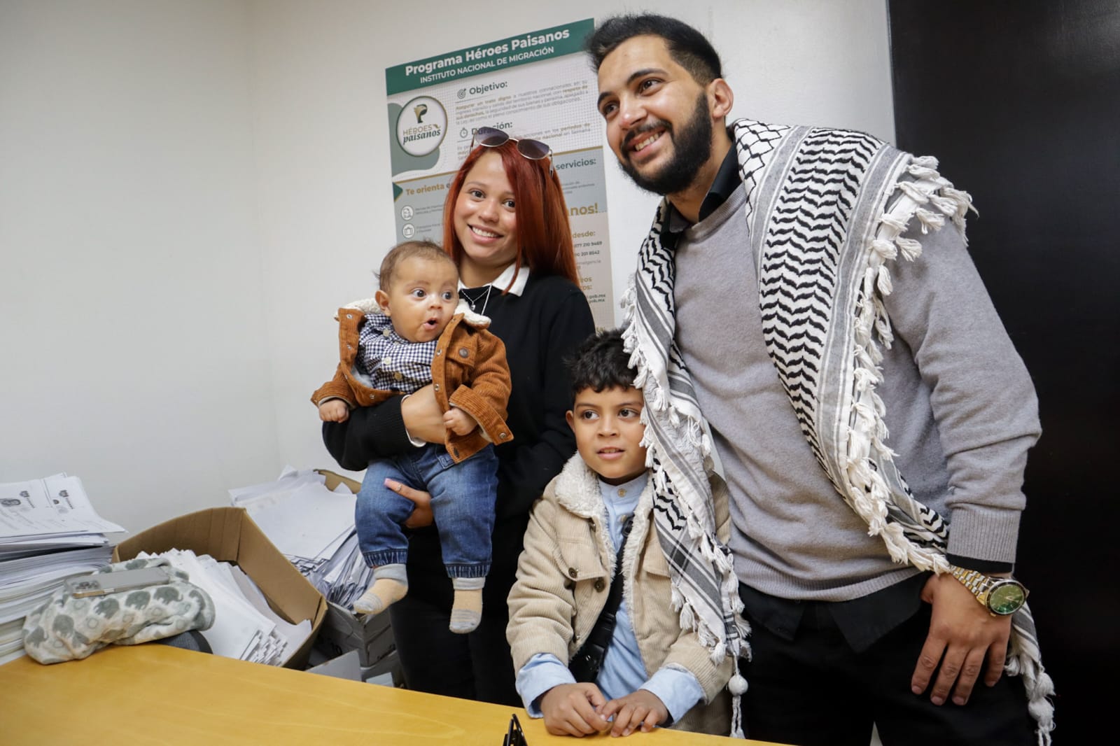 [GALERÍA + VÍDEO] Familia registra a hijo de madre mexicana y padre palestino.