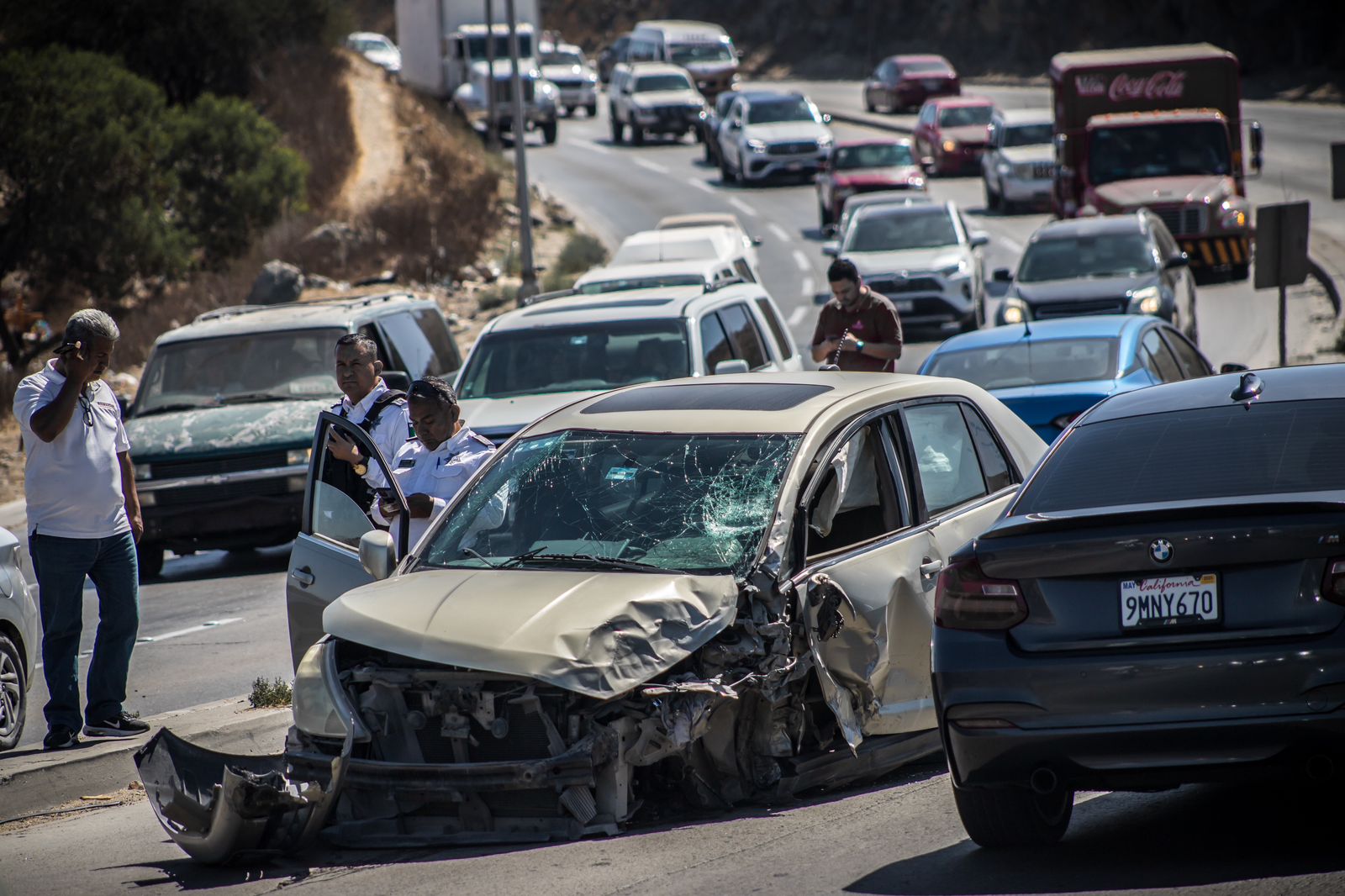 Pierde el control y causa accidente en la Vía Rápida: Tijuana