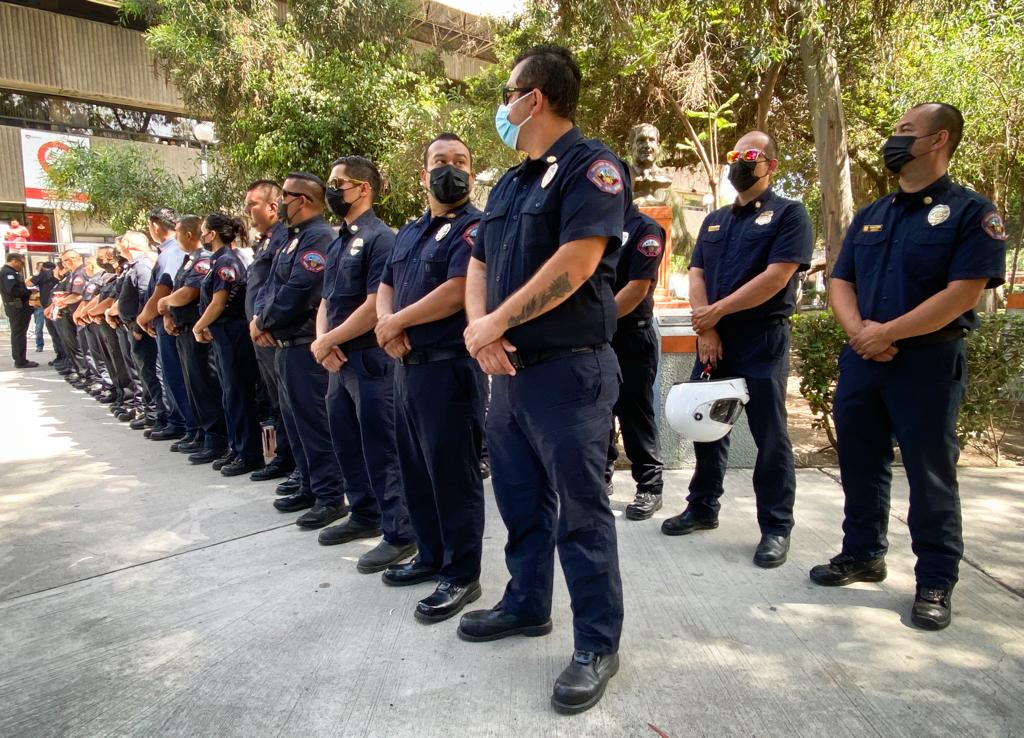 Bomberos se reúnen en para exponer sus quejas