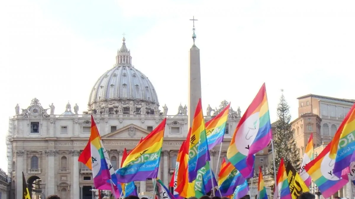 Defiende el Vaticano la bendición a parejas homosexuales