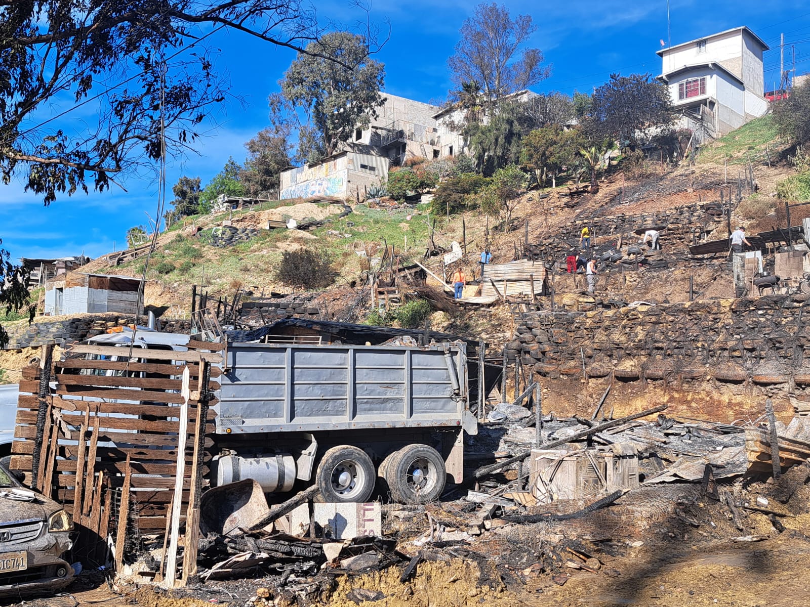 Quema de basura causó incendio: Vecino de asentamiento