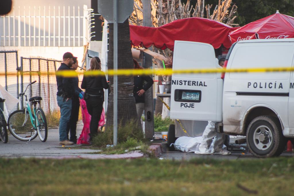 [FOTOS] Asesinan a hombre mientras comía tacos en Tijuana