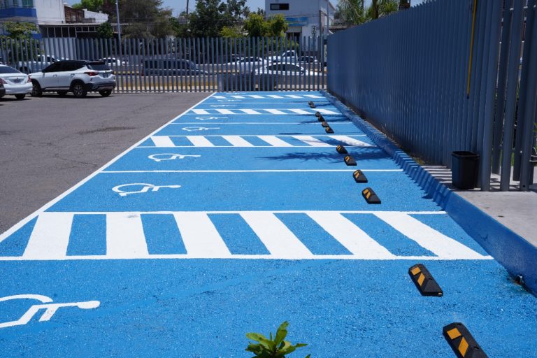 Cajones de estacionamiento azul no son VIP