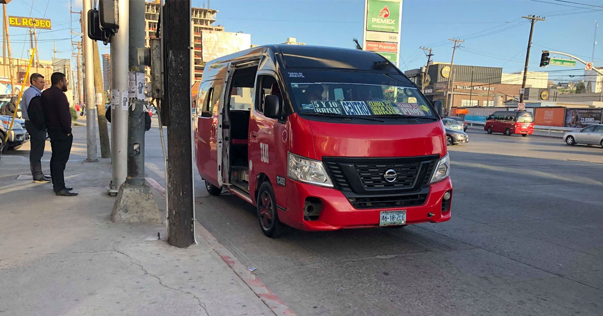 Taxi rojo de Tijuana (Foto: Cortesía)