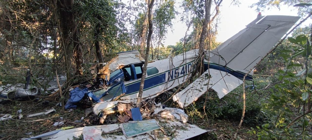 Se cae avioneta en Puerto Vallarta; traía dos tripulantes