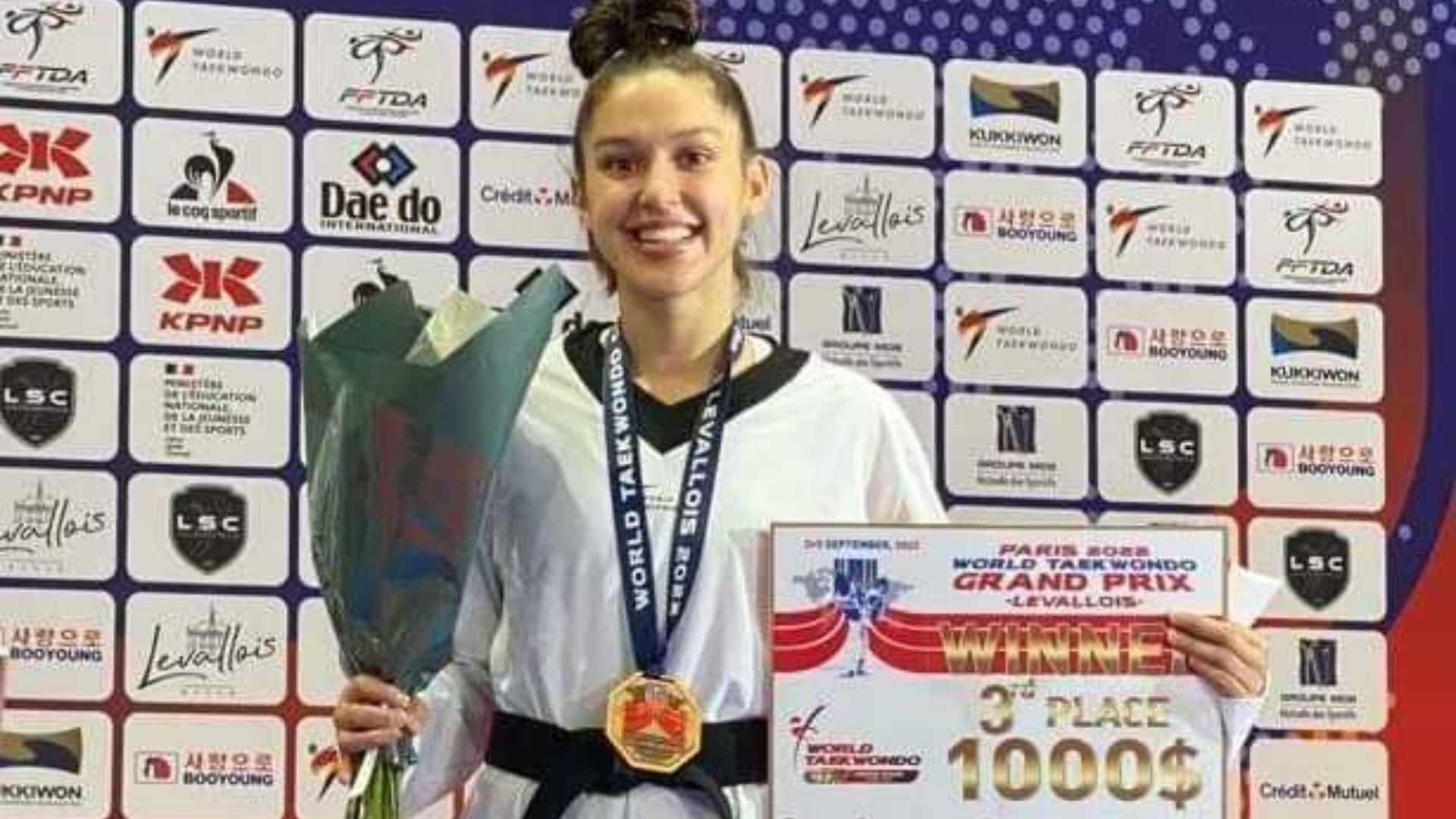 Gana Leslie Soltero medalla de bronce en el Grand Prix de Paris