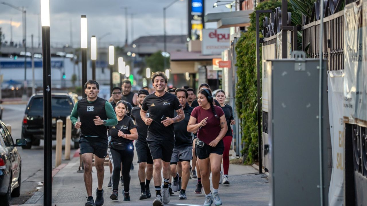 Tijuana suma más de 20 mil 500 luminarias LED en el segundo año de labores de Ismael Burgueño