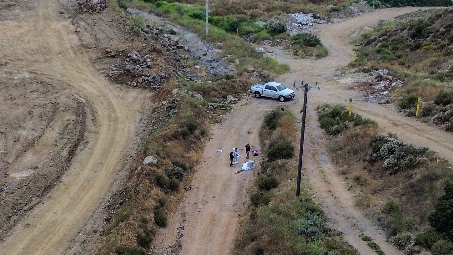 [VIDEO] Localizan dos cuerpos en camino de terracería: Tijuana