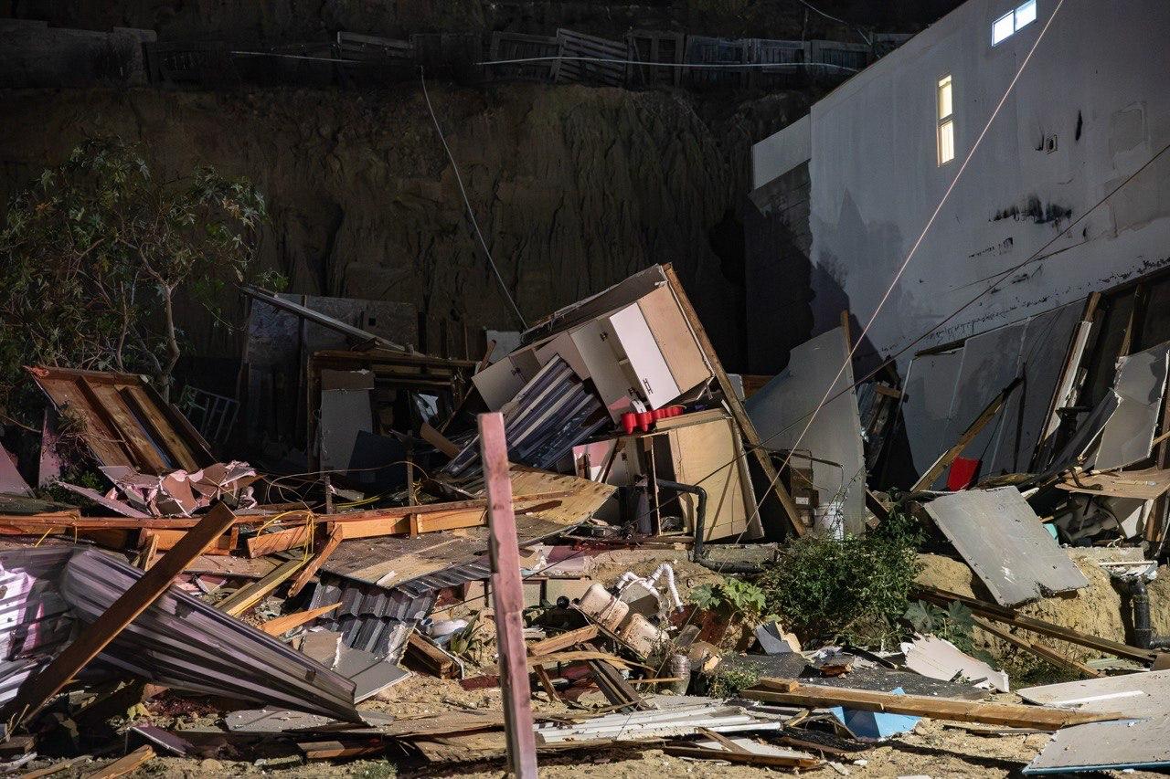 TIJUANA: Explosión de gas destruye casa de madera en la colonia El Monte