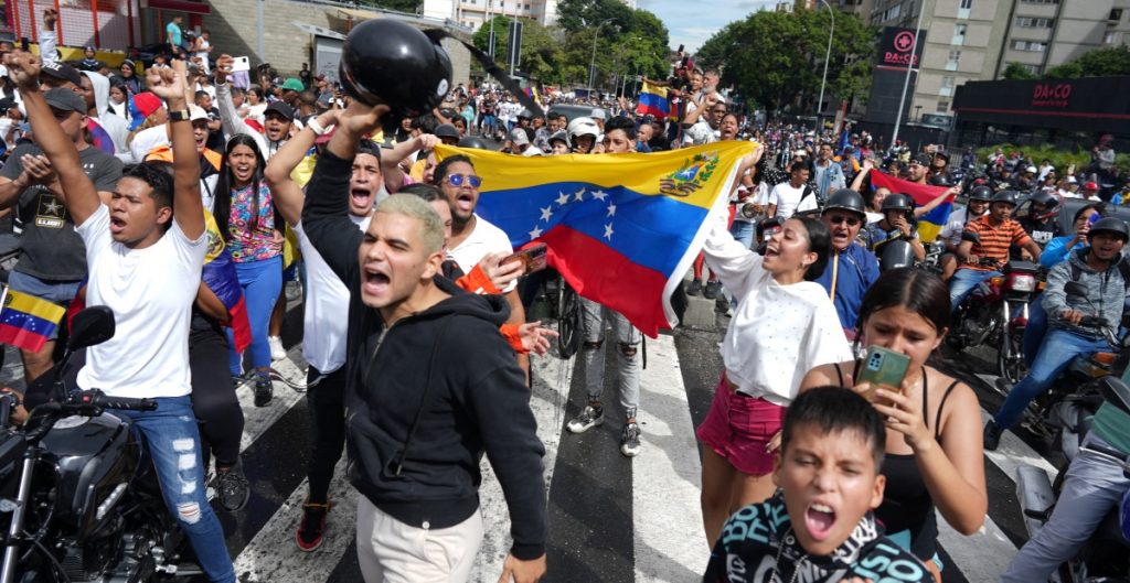 Estallan protestas tras reelección de Nicolás Maduro: Venezuela