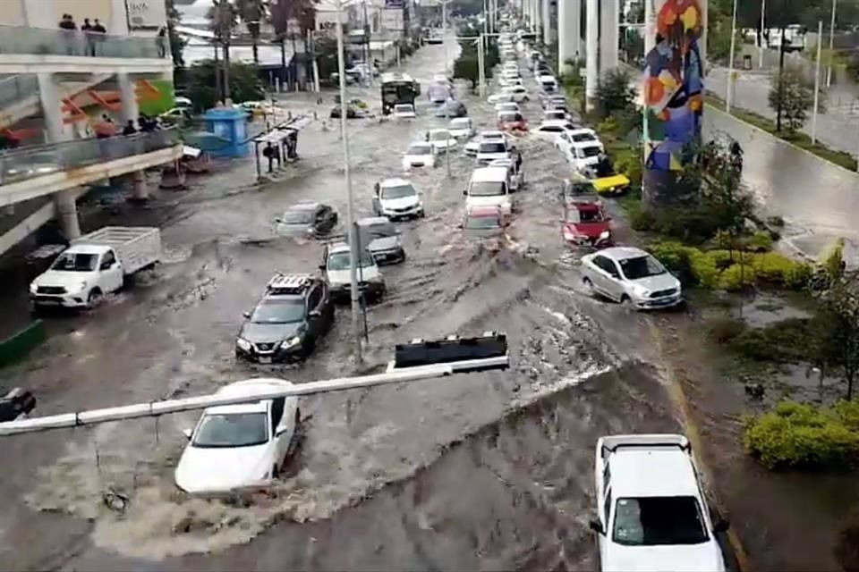 Caos en Zapopan por tormenta