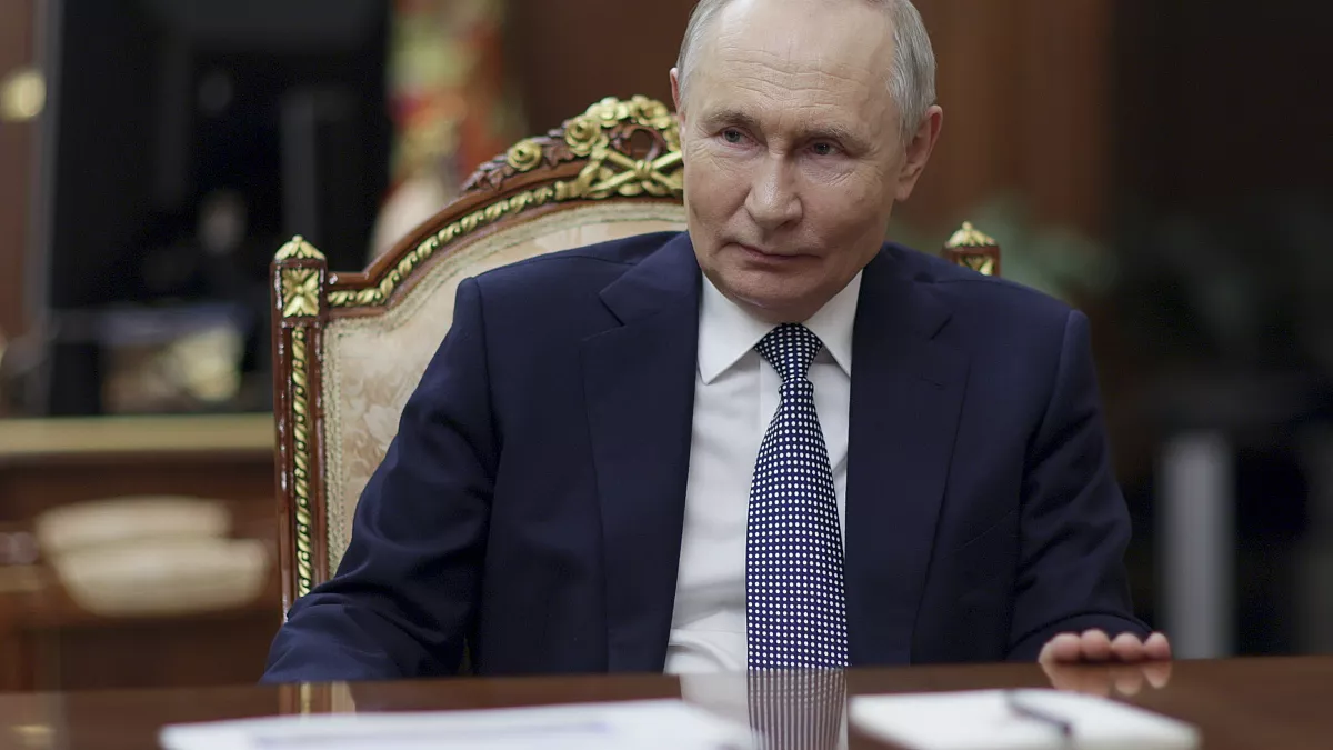 Putin rechaza negociar con Zelensky al considerarlo "ilegítimo"