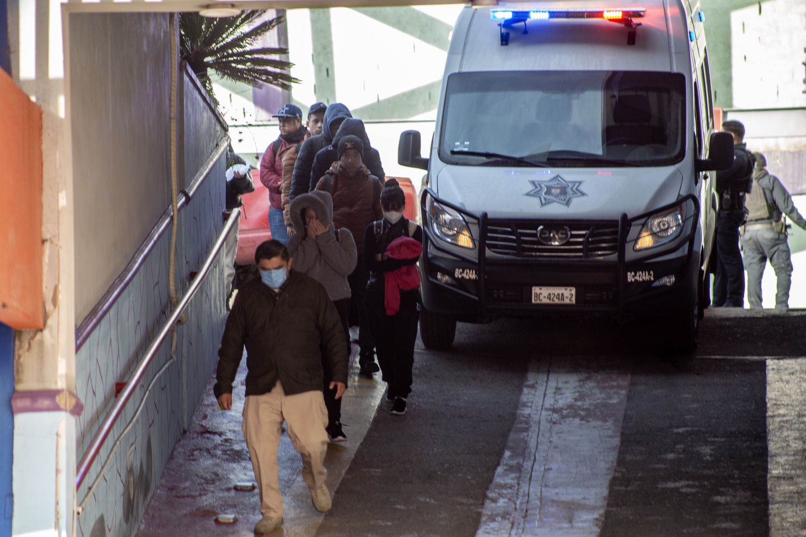 [VIDEO+GALERIA] Retienen a 21 vietnamitas que querían cruzar ilegalmente la frontera: Tijuana